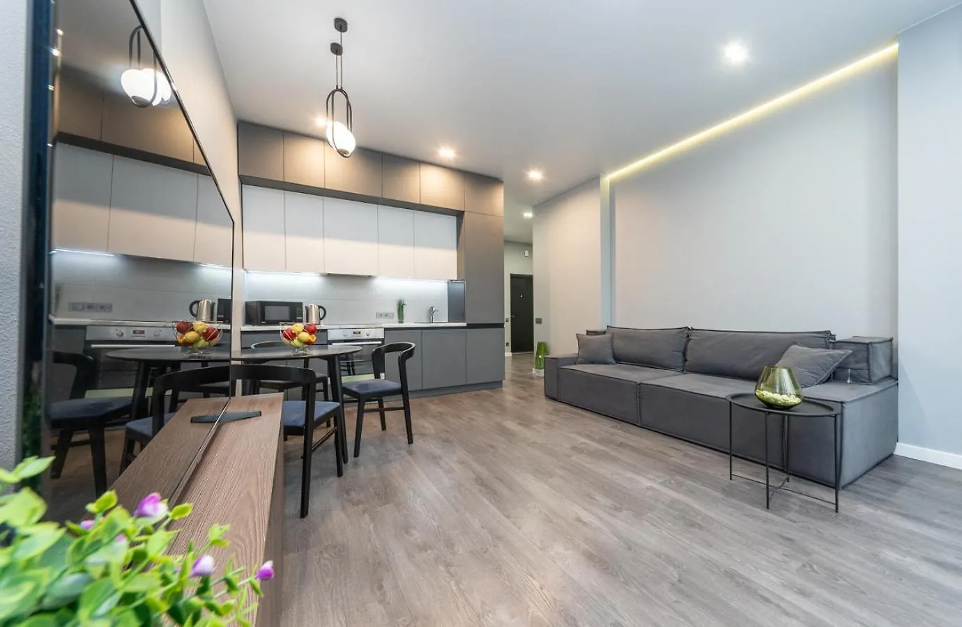 Big Vip Design Apartment In New Complex Kyiv