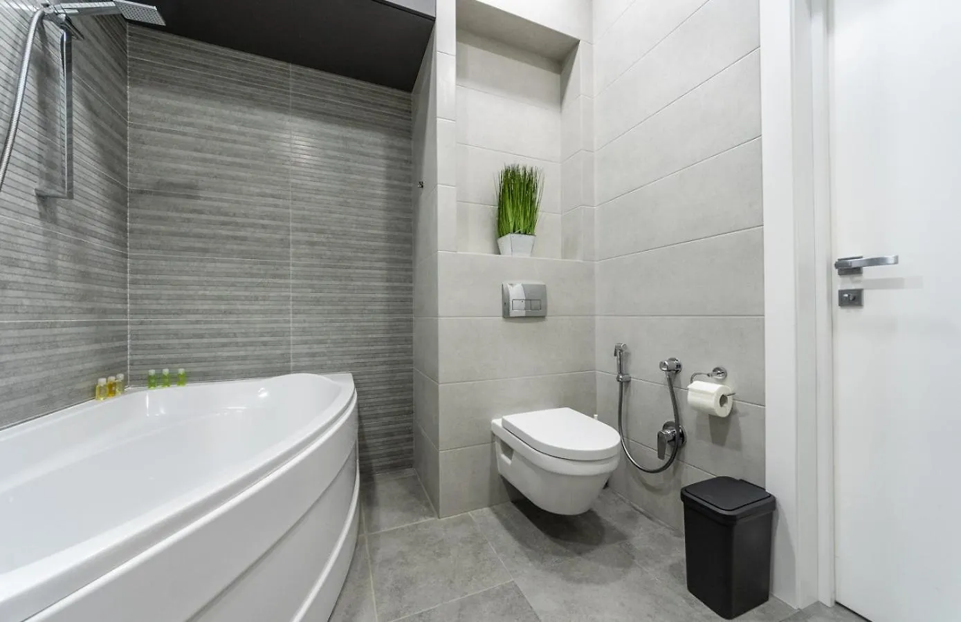 Big Vip Design Apartment In New Complex Kyiv