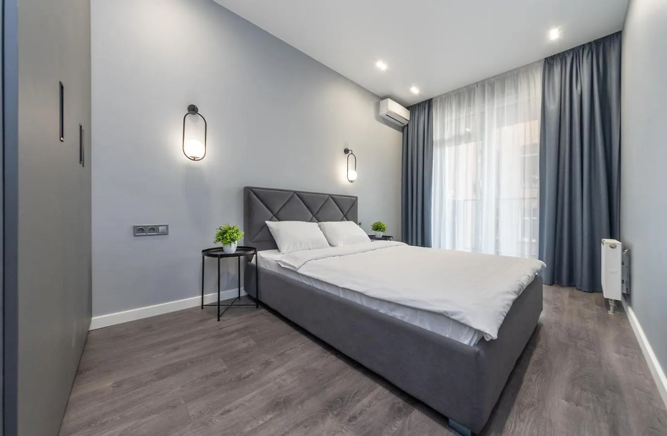 Big Vip Design Apartment In New Complex Kiev