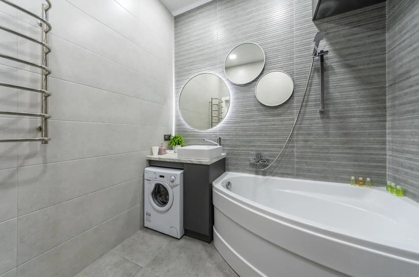 Big Vip Design Apartment In New Complex Kiev 0*,  Ukraina