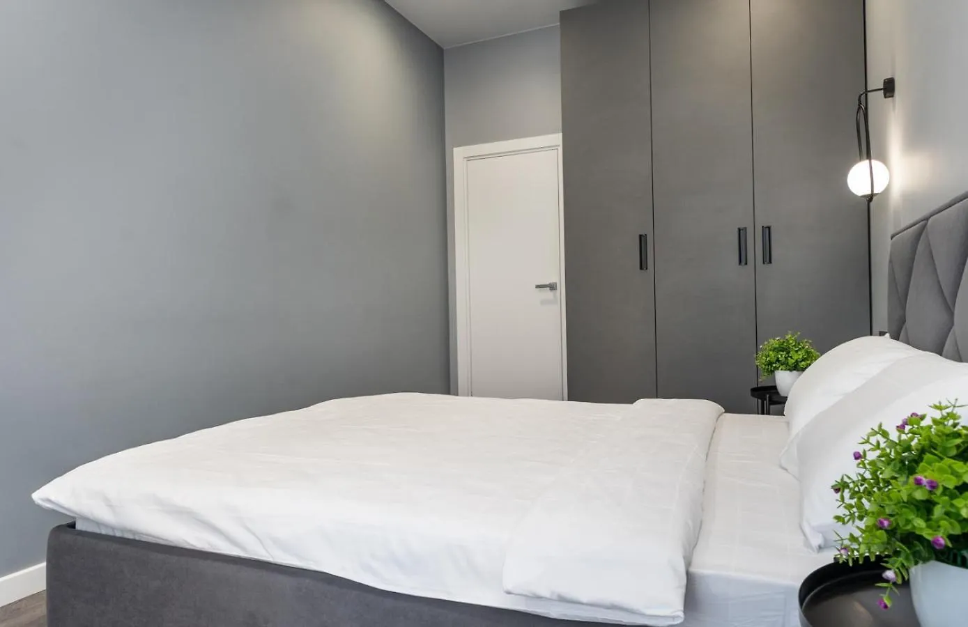 Big Vip Design Apartment In New Complex Kiev